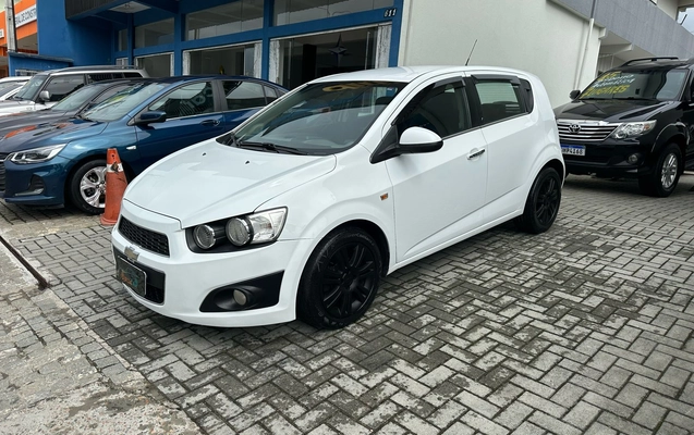 imagem-https://www.socarrao.com.br/sc-vehicle-images-prod/1417691/1783788238536-09ff51db-4e7b-4015-b657-0f3577002526.jpeg