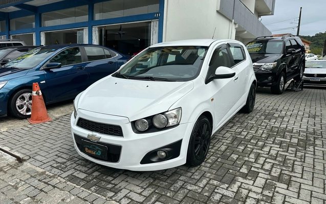 imagem-https://www.socarrao.com.br/sc-vehicle-images-prod/1417691/1783788238537-079f74c0-89d5-4581-8bae-451d9ea6f477.jpeg