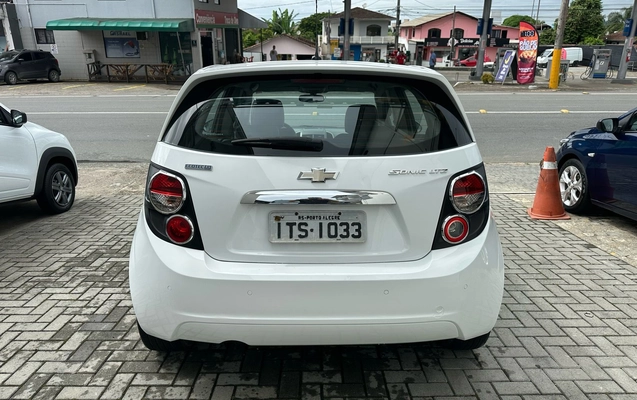 imagem-https://www.socarrao.com.br/sc-vehicle-images-prod/1417691/1783788238543-0a7d24fc-51ed-4df0-bd85-7f99af0b4dae.jpeg