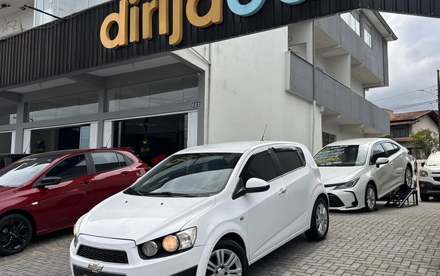 imagem-https://www.socarrao.com.br/sc-vehicle-images-prod/1417691/1792240739351-b66b9b00-bc85-4912-9ce8-7100e96e993c.jpeg