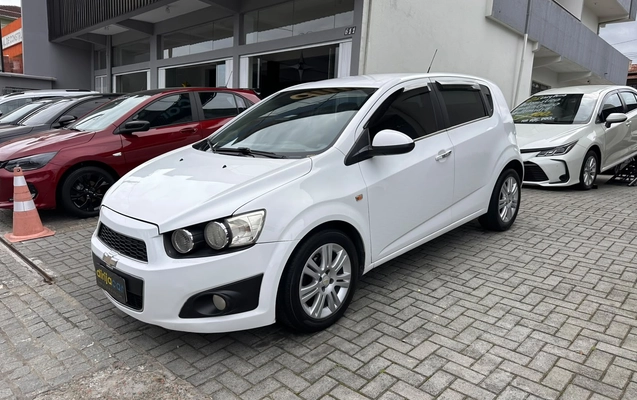 imagem-https://www.socarrao.com.br/sc-vehicle-images-prod/1417691/1792240739353-894f1a44-2b8f-4dba-90ef-42b7a7f11e74.jpeg