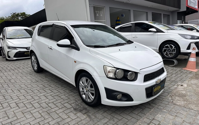 imagem-https://www.socarrao.com.br/sc-vehicle-images-prod/1417691/1792240739357-81dee10d-c0b9-4799-9862-2ea00f4d4bea.jpeg
