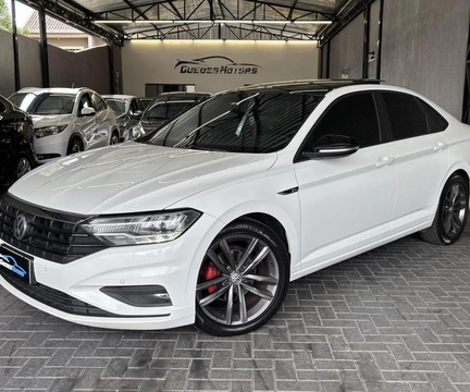 Volkswagen Jetta 2019 Branco — foto 1 de 3