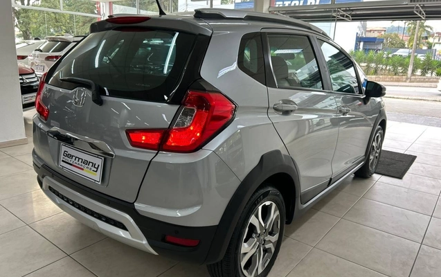 imagem-https://www.socarrao.com.br/sc-vehicle-images-prod/1418917/1782393853216-25c40a2038a14cf1a23336ced692f408_1781022201480.jpg