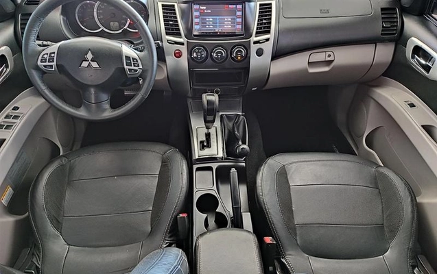 imagem-https://www.socarrao.com.br/sc-vehicle-images-prod/1419432/1790774109763-8039137_4_B_cac9b7ef46.jpeg