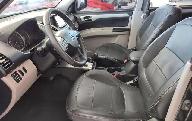 imagem-https://www.socarrao.com.br/sc-vehicle-images-prod/1419432/1790774109766-8039137_4_B_daf46d12b7.jpeg
