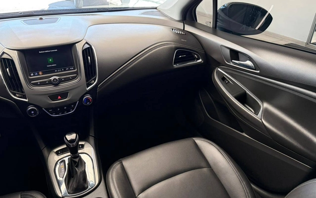 imagem-https://www.socarrao.com.br/sc-vehicle-images-prod/1420190/1781791262794-813a1ac0685f4fcf8e3ceae4fecbde45_1781790223460.jpg