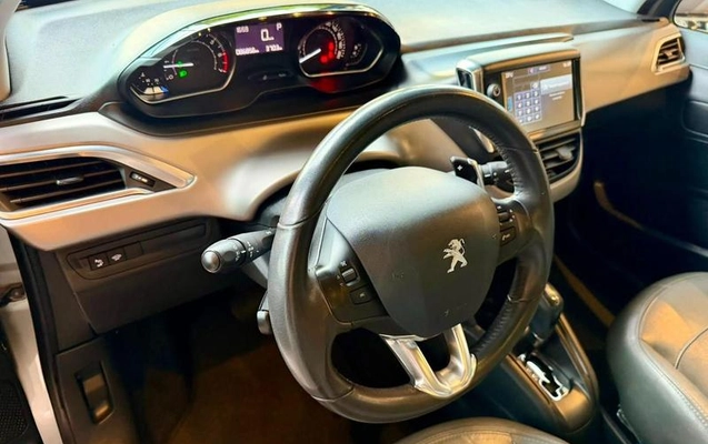 imagem-https://www.socarrao.com.br/sc-vehicle-images-prod/1421931/1789395996209-8085692_17_B_b6b748dd73.jpeg