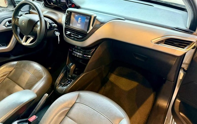 imagem-https://www.socarrao.com.br/sc-vehicle-images-prod/1421931/1789395996217-8085692_19_B_7830b15c88.jpeg
