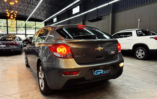 imagem-https://www.socarrao.com.br/sc-vehicle-images-prod/1422283/1778708211829-003_9c71e7bc7b600a273d1e849d56eb8040.jpg