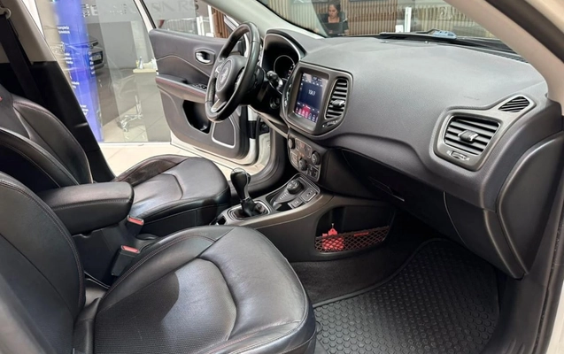 imagem-https://www.socarrao.com.br/sc-vehicle-images-prod/14234/1769987994900-7073234OR_1763573309_75_790.jpg
