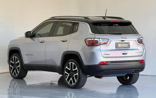 imagem-https://www.socarrao.com.br/sc-vehicle-images-prod/1423985/1788182009199-8082483_0_B_71db6b2ace.jpeg