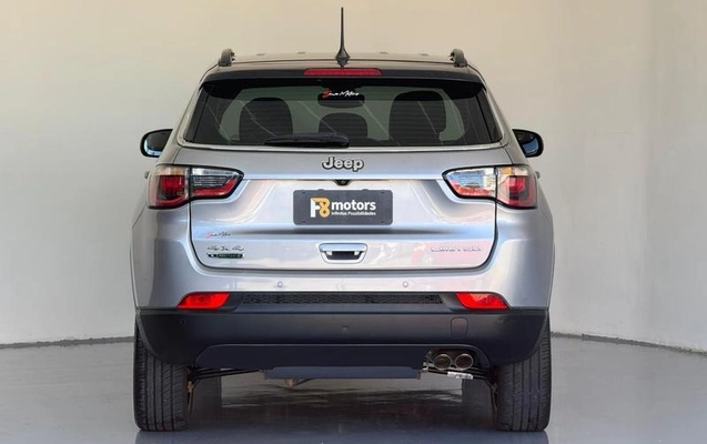 imagem-https://www.socarrao.com.br/sc-vehicle-images-prod/1423985/1788182009203-8082483_1_B_02d9680eda.jpeg