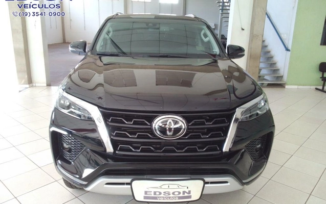 imagem-https://www.socarrao.com.br/sc-vehicle-images-prod/14309/1783100758204-1209970.jpg