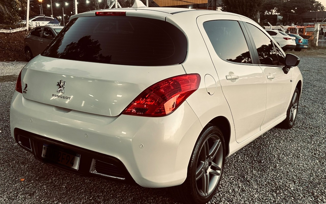 imagem-https://www.socarrao.com.br/sc-vehicle-images-prod/1433284/1779392275281-SU1HXzI0NzYuanBlZw.jpeg