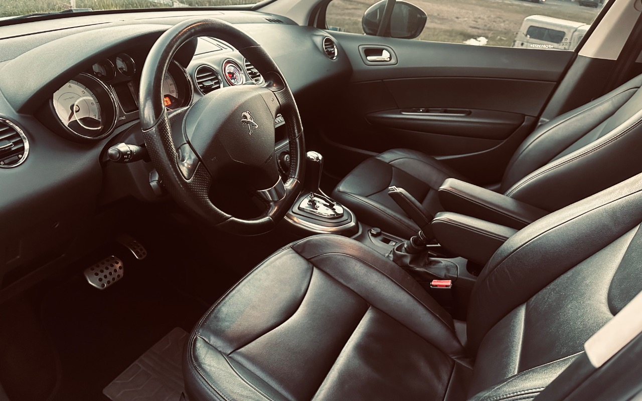 imagem-https://www.socarrao.com.br/sc-vehicle-images-prod/1433284/1779392275656-SU1HXzI0ODEuanBlZw.jpeg