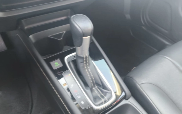 imagem-https://www.socarrao.com.br/sc-vehicle-images-prod/1439626/1778756370500-NDdmMDk5MDktOWI2YS00Mzc0LTg2YmMtMjU2ZTY4YWQxMDQwLmpwZWc.jpeg