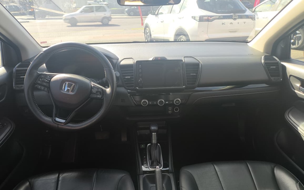 imagem-https://www.socarrao.com.br/sc-vehicle-images-prod/1439626/1778756370672-MjExMDJhZmUtY2EzNC00ZmNmLTlhYTUtOWM3MWYzNmQ1OThkLmpwZWc.jpeg