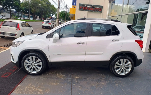 imagem-https://www.socarrao.com.br/sc-vehicle-images-prod/1439703/1778759842244-Q0hFVlJPTEVUIFRSQUNLRVIgMS40IFRVUkJPIEZMRVggUFJFTUlFUiAyMDE4IEJSQU5DQSA5LmpwZw.jpg