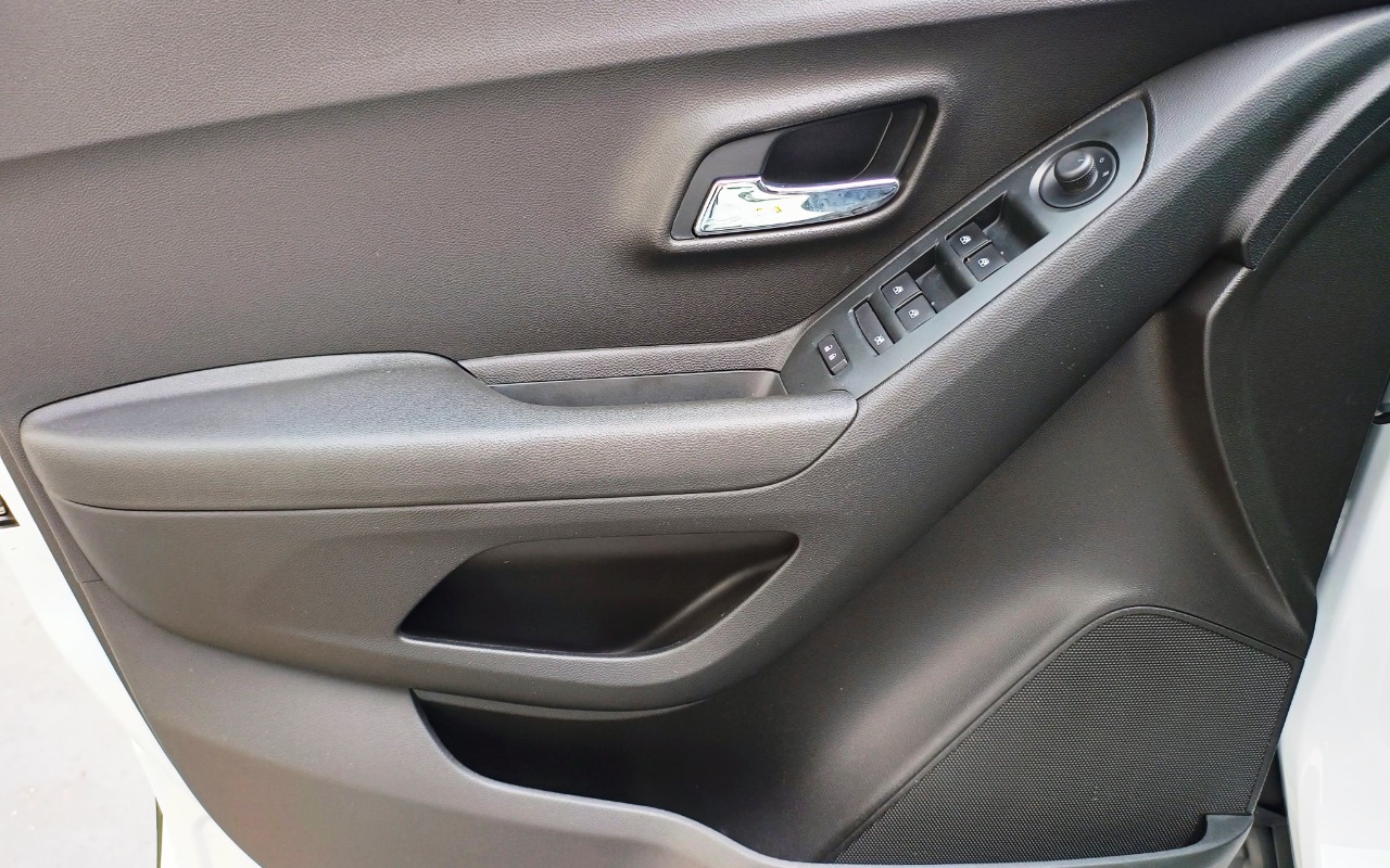 imagem-https://www.socarrao.com.br/sc-vehicle-images-prod/1439703/1778759843154-Q0hFVlJPTEVUIFRSQUNLRVIgMS40IFRVUkJPIEZMRVggUFJFTUlFUiAyMDE4IEJSQU5DQSAxOS5qcGc.jpg