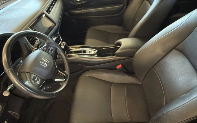 imagem-https://www.socarrao.com.br/sc-vehicle-images-prod/1439719/1789040858904-gb-6746557.jpg