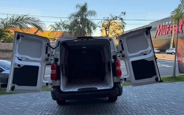 imagem-https://www.socarrao.com.br/sc-vehicle-images-prod/1439773/1785329123667-8069643_18_B_e5fc2dbe18.jpeg
