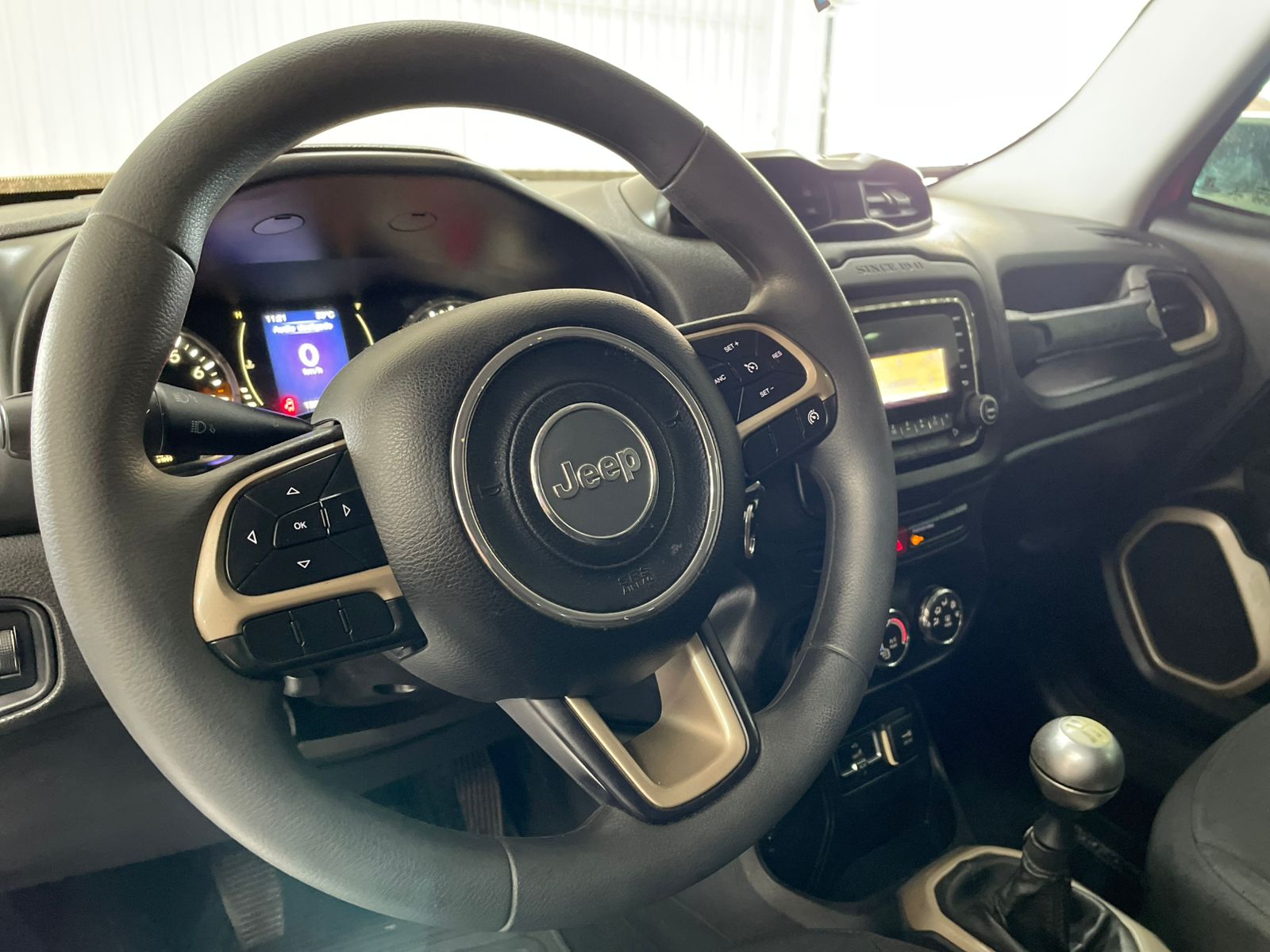 imagem-https://www.socarrao.com.br/sc-vehicle-images-prod/14406/1769988000571-6381667OR_1734463586_38_740.jpg