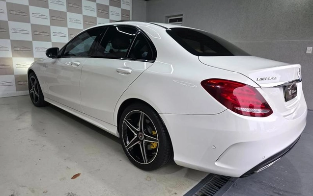 imagem-https://www.socarrao.com.br/sc-vehicle-images-prod/1441776/1789398042159-8037486_5_B_2959fb61cd.jpeg