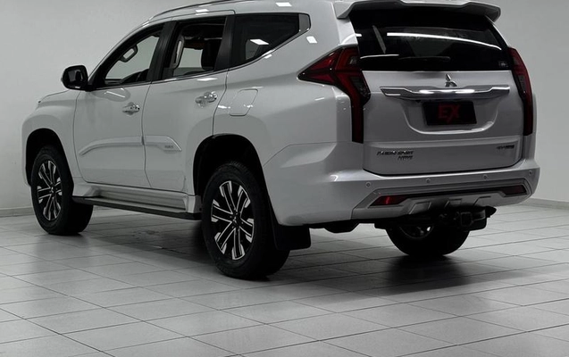 imagem-https://www.socarrao.com.br/sc-vehicle-images-prod/1441918/1789136728567-8086390_7_B_71b8304479.jpeg