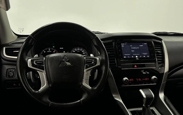 imagem-https://www.socarrao.com.br/sc-vehicle-images-prod/1441918/1789136728573-8086390_13_B_16450f43ca.jpeg