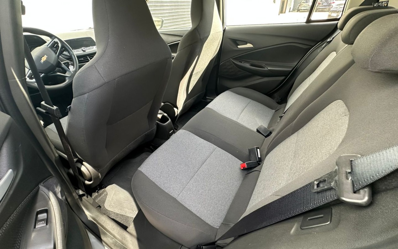 imagem-https://www.socarrao.com.br/sc-vehicle-images-prod/1442131/1778763940325-MjQzNjFkNmEtZjliZi00ZTM3LTkzZGQtMzI2OGE2NjhlOWQ3LmpwZw.jpg