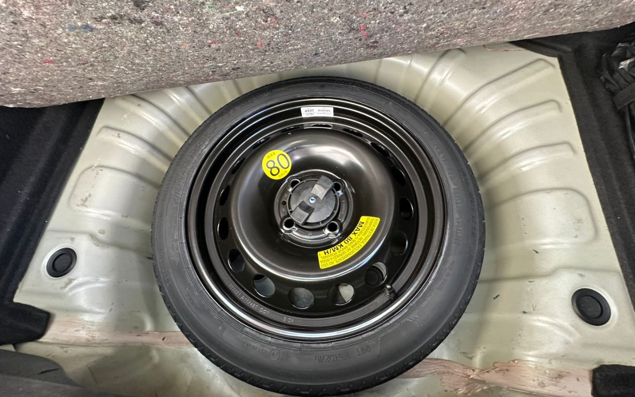 imagem-https://www.socarrao.com.br/sc-vehicle-images-prod/1442131/1778763940456-YTUxOTI2YTktMDA2NS00NzI2LTk4YTktNWM3ZmIxNDVmOGRkICgxKS5qcGc.jpg