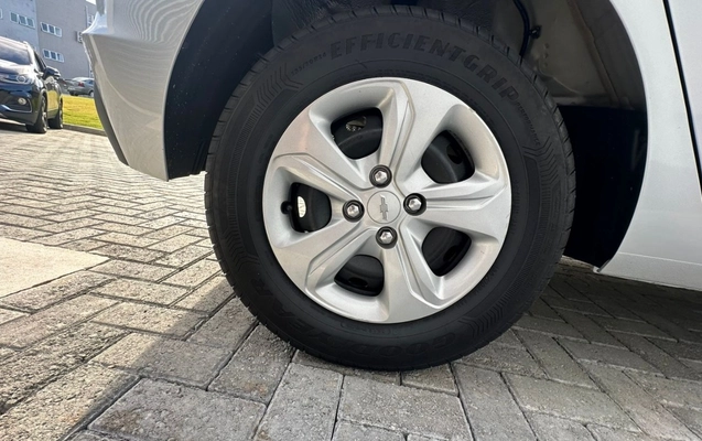imagem-https://www.socarrao.com.br/sc-vehicle-images-prod/1442131/1778763940522-NWVhNmQwOTAtMDZjZi00MDJlLWE5OGItOWY3NWI5ZDcxN2YwLmpwZw.jpg