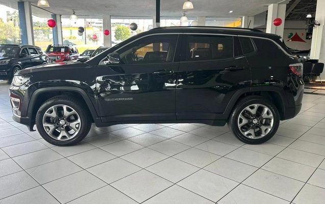 imagem-https://www.socarrao.com.br/sc-vehicle-images-prod/1443164/1790885641927-8060906_7_B_dba5f3cbcf.jpeg