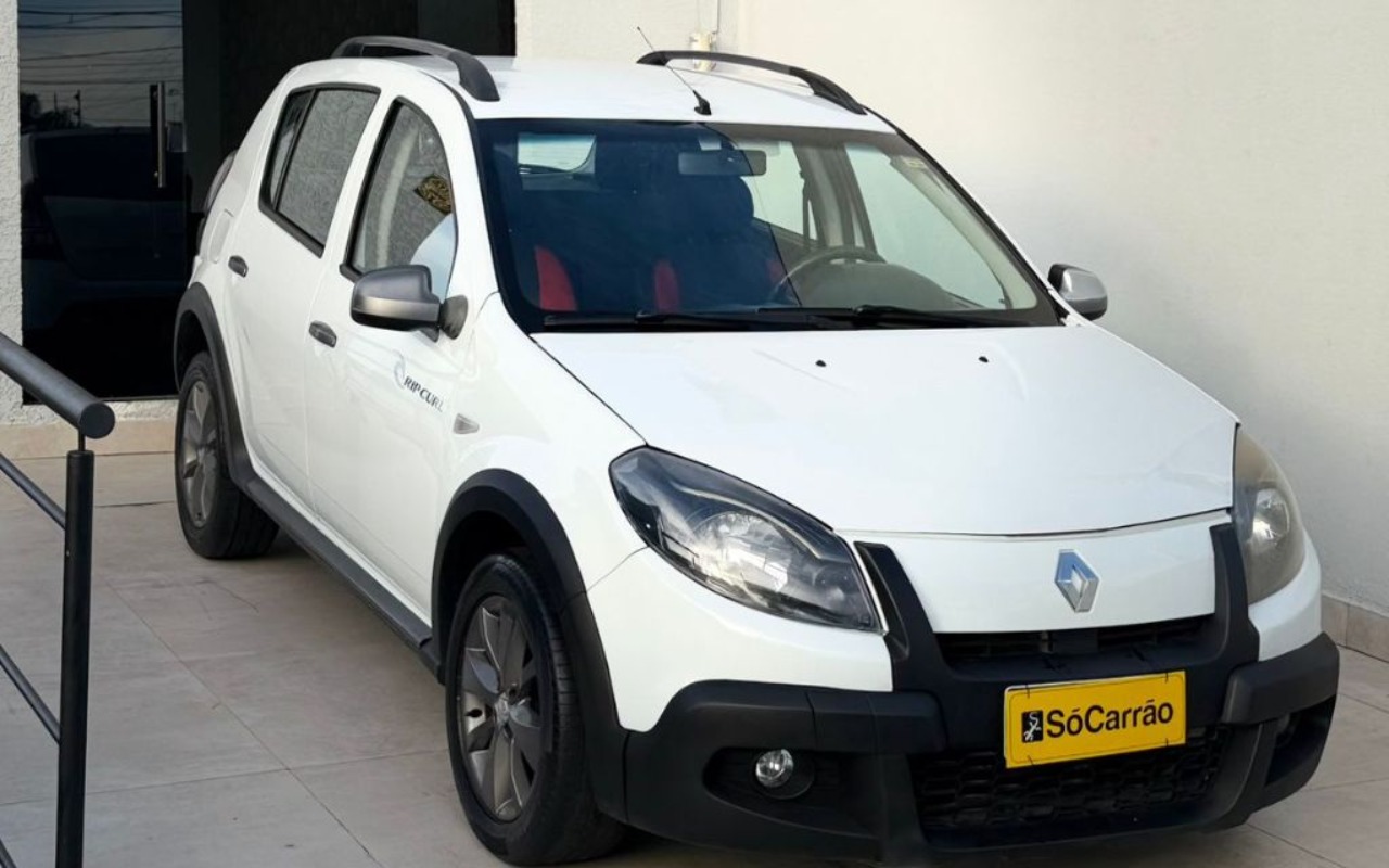 Renault Sandero STEPWAY Hi-Flex 1.6 16V 5p na cor Branco em Curitiba / PR - 1444013