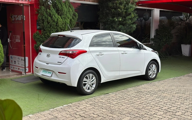 imagem-https://www.socarrao.com.br/sc-vehicle-images-prod/1444642/1788883993868-c2147329-fdf1-403e-a29b-fda49e336b55.jpg
