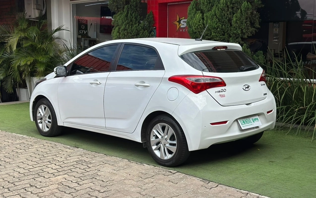 imagem-https://www.socarrao.com.br/sc-vehicle-images-prod/1444642/1788883993873-69621f61-adc5-460f-ae27-7574b42b7dba.jpg