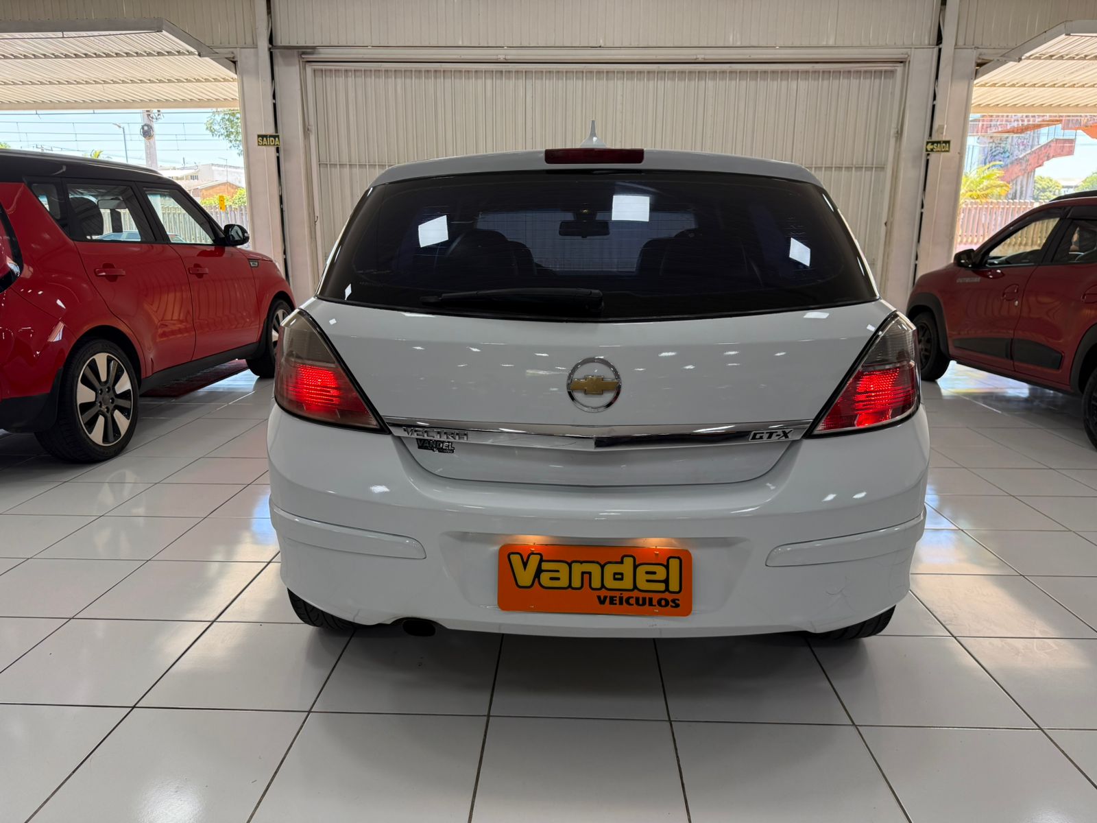 imagem-https://www.socarrao.com.br/sc-vehicle-images-prod/14451/1769988011136-7176226OR_1766166550_3_190.jpg