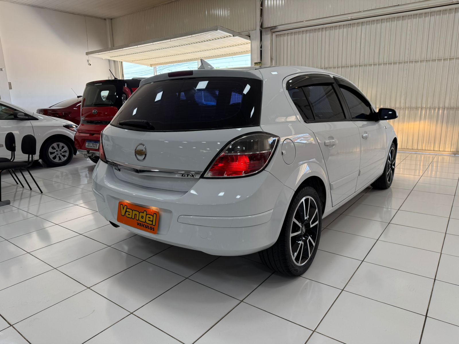 imagem-https://www.socarrao.com.br/sc-vehicle-images-prod/14451/1769988011136-7176226OR_1766166551_0_420.jpg