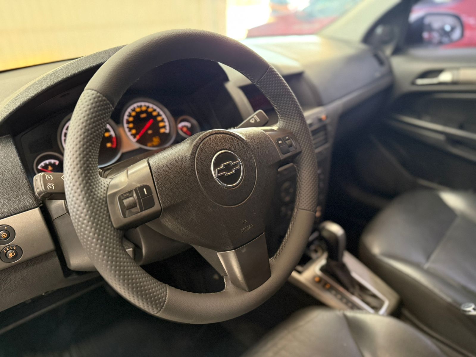imagem-https://www.socarrao.com.br/sc-vehicle-images-prod/14451/1769988011136-7176226OR_1766166675_52_480.jpg