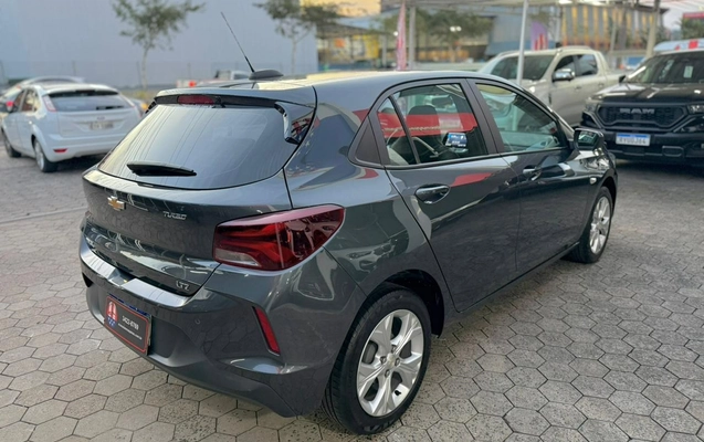 imagem-https://www.socarrao.com.br/sc-vehicle-images-prod/1445488/1778769337180-8cb44932-4918-4eff-b923-abb0bebf4469.jpg