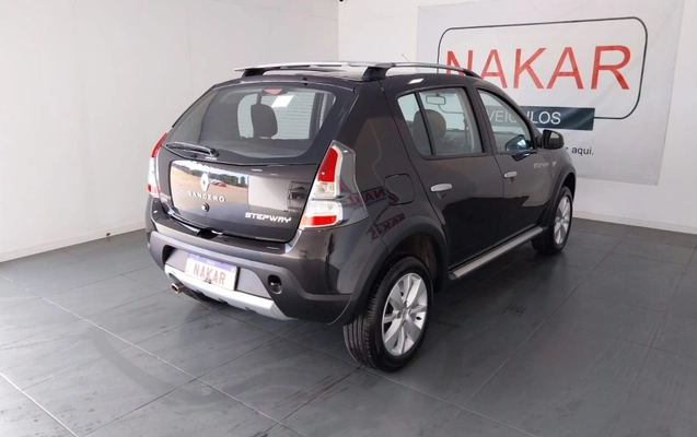 imagem-https://www.socarrao.com.br/sc-vehicle-images-prod/1445715/1788292511549-0034VFi7HUXMneiI3MjPdVET4J7nhzMr.jpg