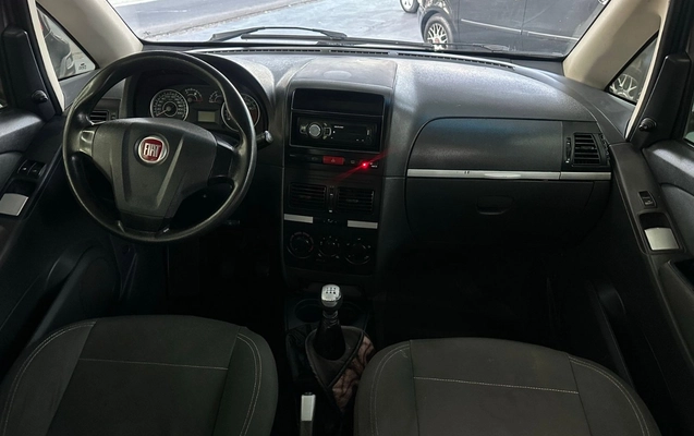 imagem-https://www.socarrao.com.br/sc-vehicle-images-prod/1446470/1778771362512-aWRlYTcuanBn.jpg