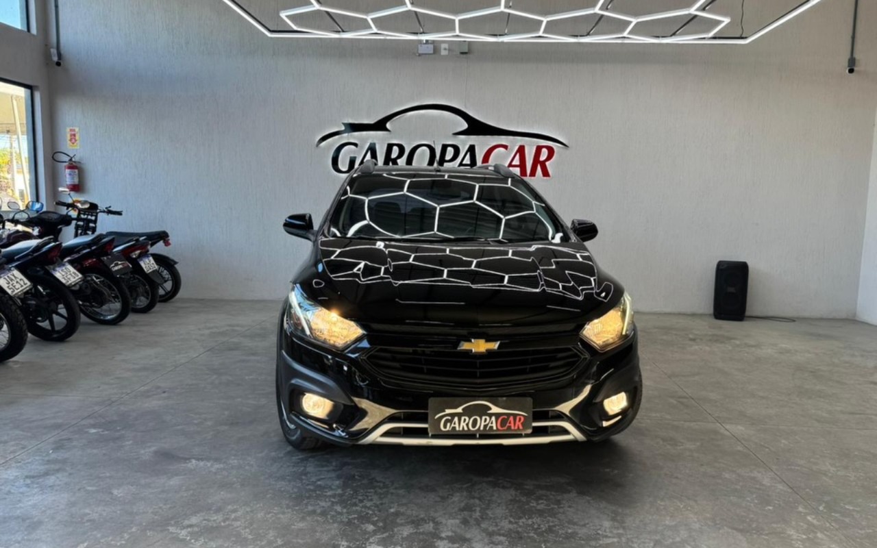 Chevrolet Onix HATCH ACTIV 1.4 8V Flex 5p Mec. na cor Preto em Garopaba / SC - 1450605