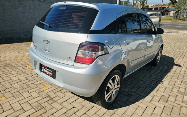 imagem-https://www.socarrao.com.br/sc-vehicle-images-prod/1451651/1778781113004-StoogxbzvljaGBHvsOtvdqq7UNx637xU.jpg