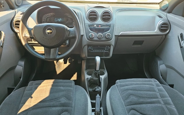 imagem-https://www.socarrao.com.br/sc-vehicle-images-prod/1451651/1778781113006-R6P0x8LHymV1zPHRg3rH1QpwXYy9U9vc.jpg