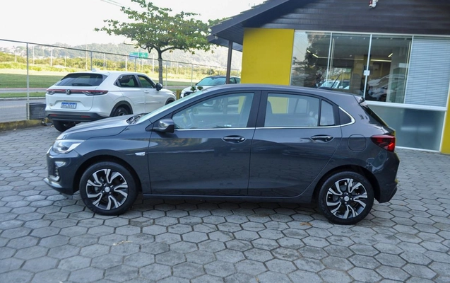 imagem-https://www.socarrao.com.br/sc-vehicle-images-prod/1453118/1783016752180-bc8a5b7d04bb4dc8b3d2f37be3a9c8b7_1778781159649.jpg