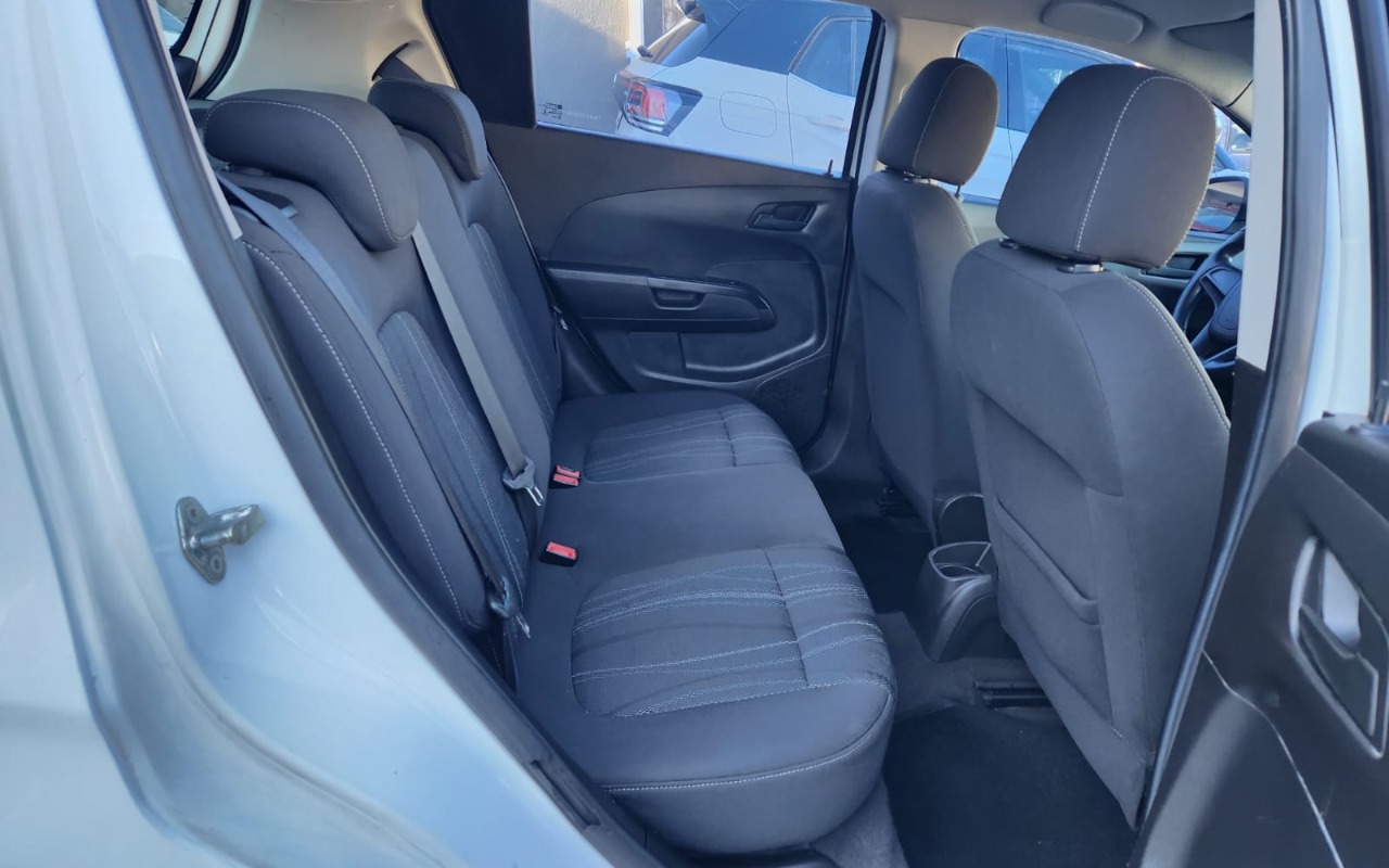 imagem-https://www.socarrao.com.br/sc-vehicle-images-prod/1456083/1778787395226-V2hhdHNBcHAgSW1hZ2UgMjAyNi0wNS0xNCBhdCAxNi4wNi4zNi5qcGVn.jpeg