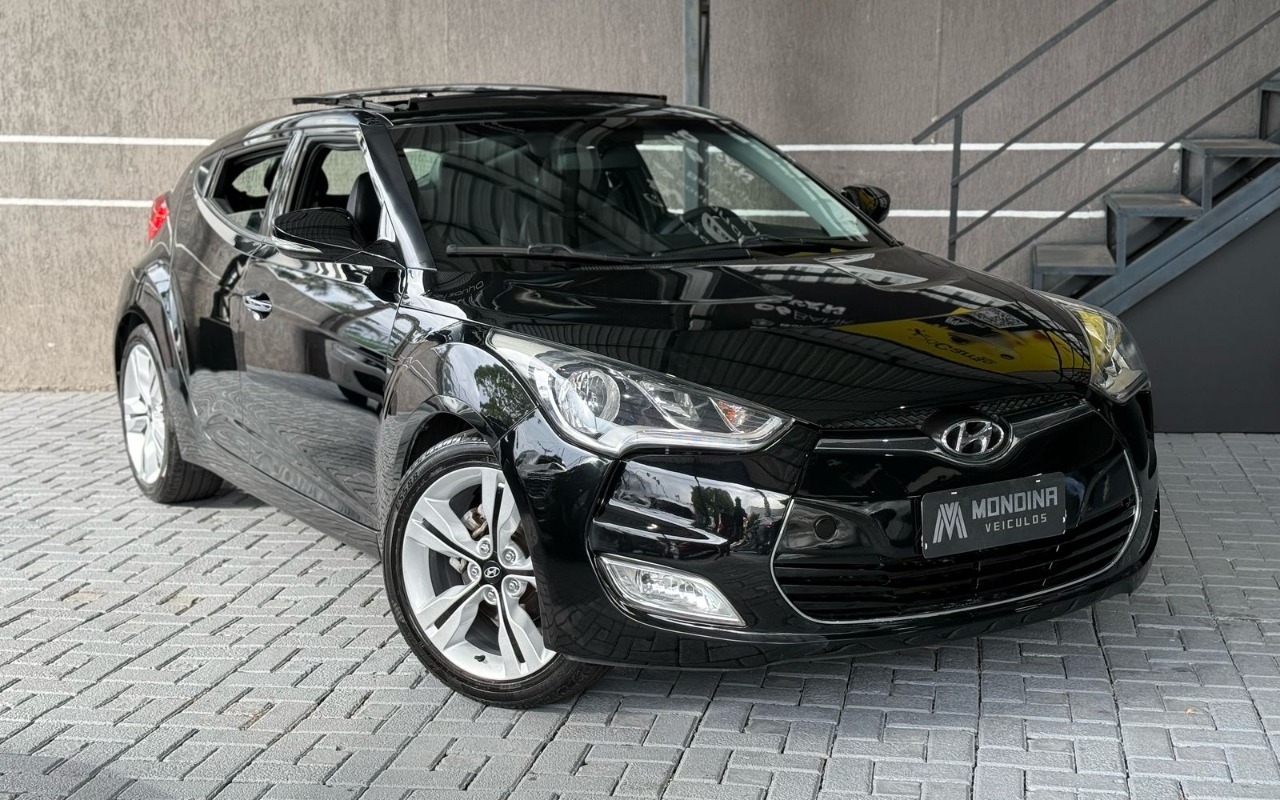 Hyundai Veloster 1.6 16V 140cv Aut. na cor Preto em Curitiba / PR - 1456570