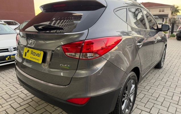 imagem-https://www.socarrao.com.br/sc-vehicle-images-prod/1457145/1788186042179-003_f23c2211b66aa1d7393fc3ab0e0fa256.jpeg